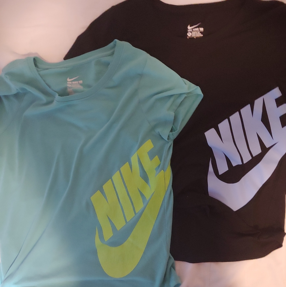 Nike Colorful Athletic Tops Set